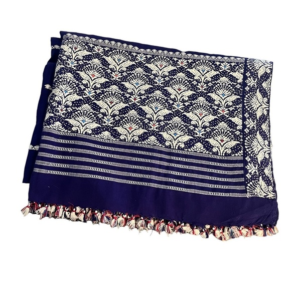 Mariupol India Purple Woven Table Runner 33” x 100” - Picture 4 of 6